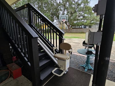 Outdoor stairlift installation example 3